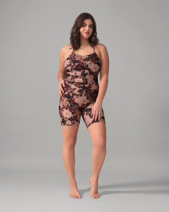 Women wearing the Buttery Soft High-Rise BFF Shorts - Floral Dream - Floral Dream Over / Femme qui porte le Short BFF taille haute - Rêve Fleuri - Rêve Fleuri Over